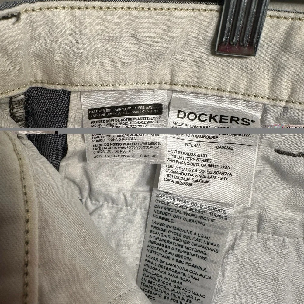 Dockers Shorts Mens 40 Blue Chambray Cotton Chino Flat Front 9 Inseam Casual
